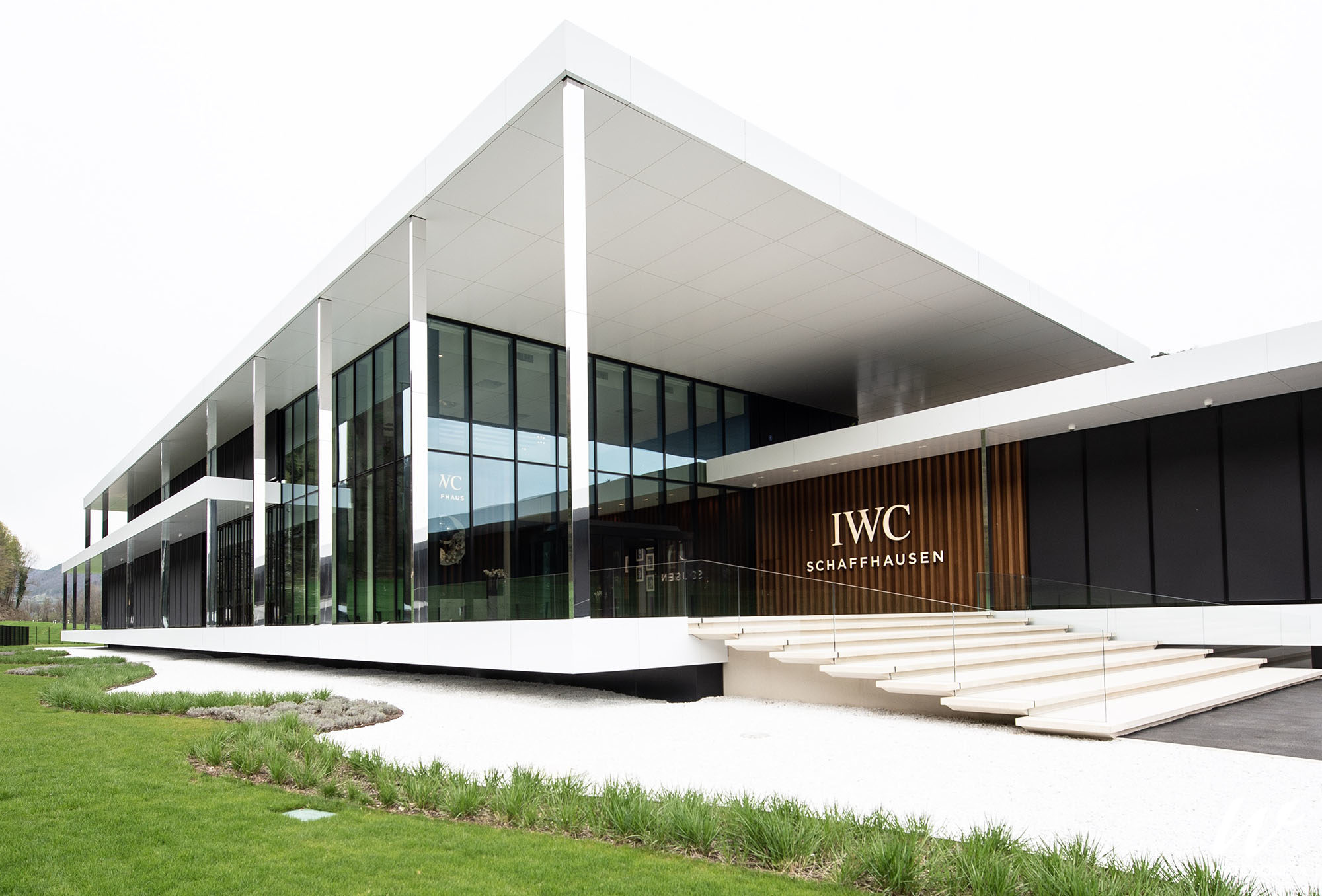 IWC Schaffhausen NJ — Kahn Architecture